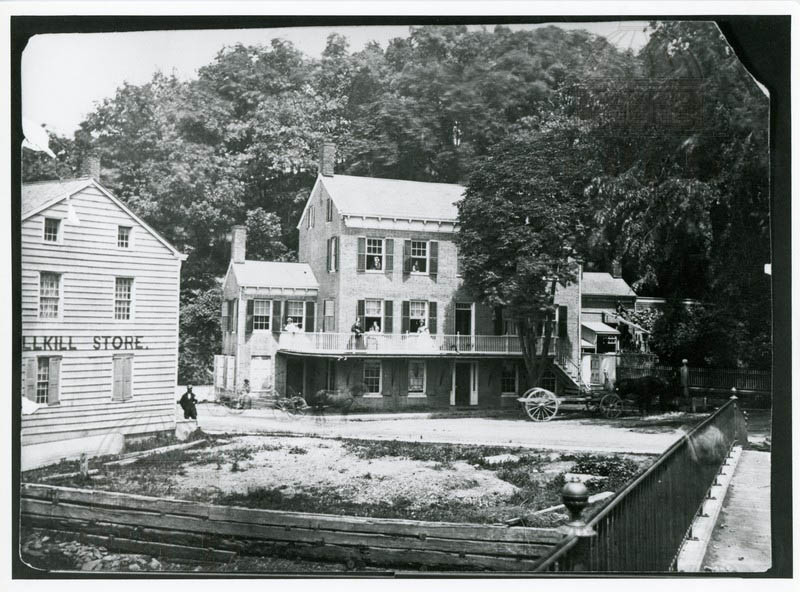 01 - Photo of The Old Reynolds house and store at Upper Landing in Poughkeepsie, June of 1864 - 3R11LD24 - LH Collections
